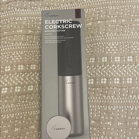 Rabbit Electric Corkscrew with Foil Cutter - Black and Silver - Picture 1 of 1